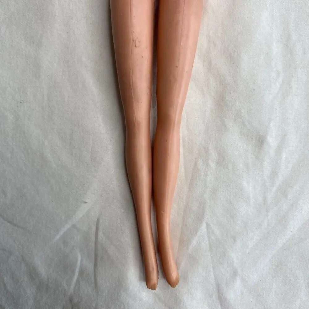 Marie Osmond Barbie Body Made in Korea 1973-1978. No head. Copyright 1966